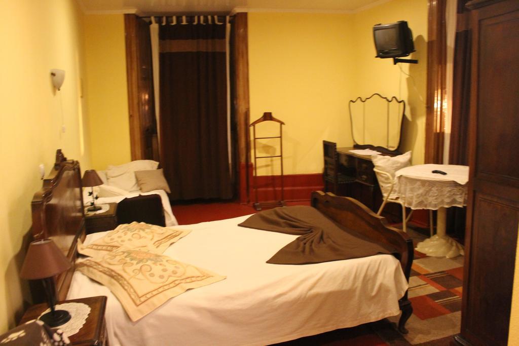 Hostel Avenida โกอิมบรา ภายนอก รูปภาพ