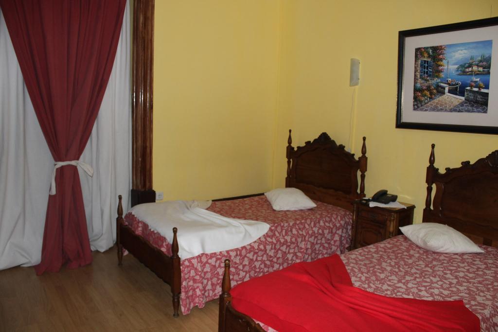 Hostel Avenida โกอิมบรา ภายนอก รูปภาพ