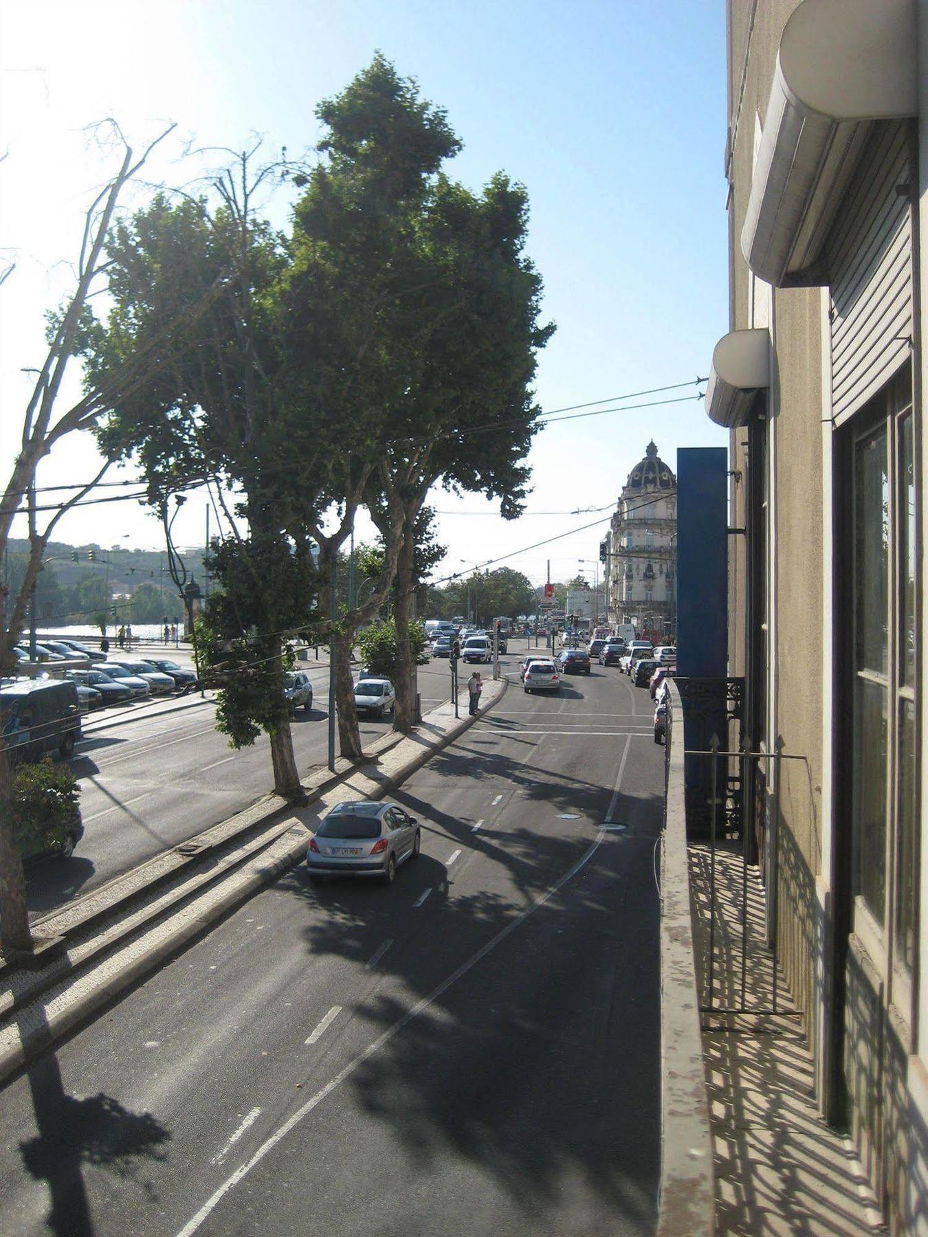 Hostel Avenida โกอิมบรา ภายนอก รูปภาพ