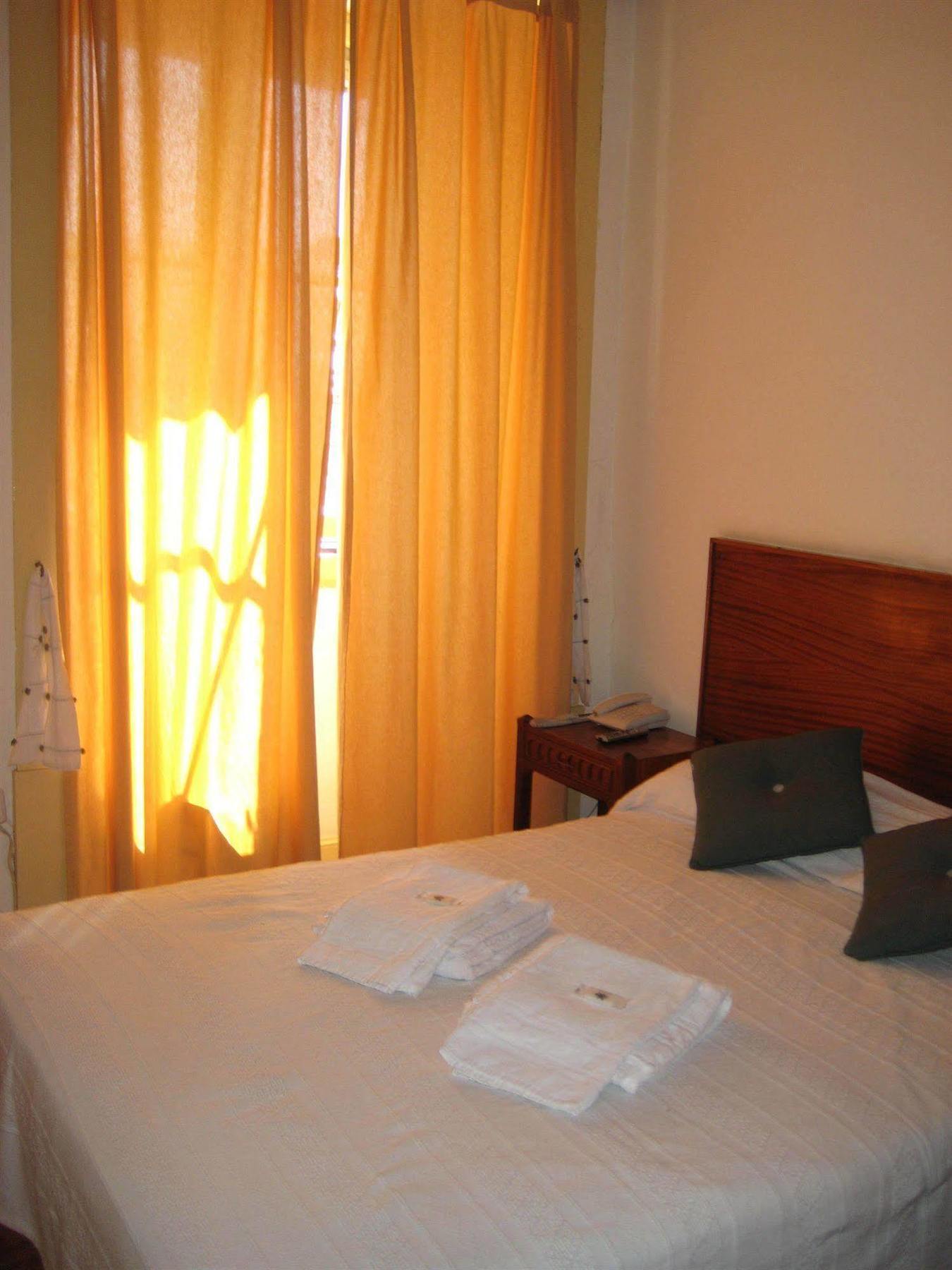 Hostel Avenida โกอิมบรา ภายนอก รูปภาพ